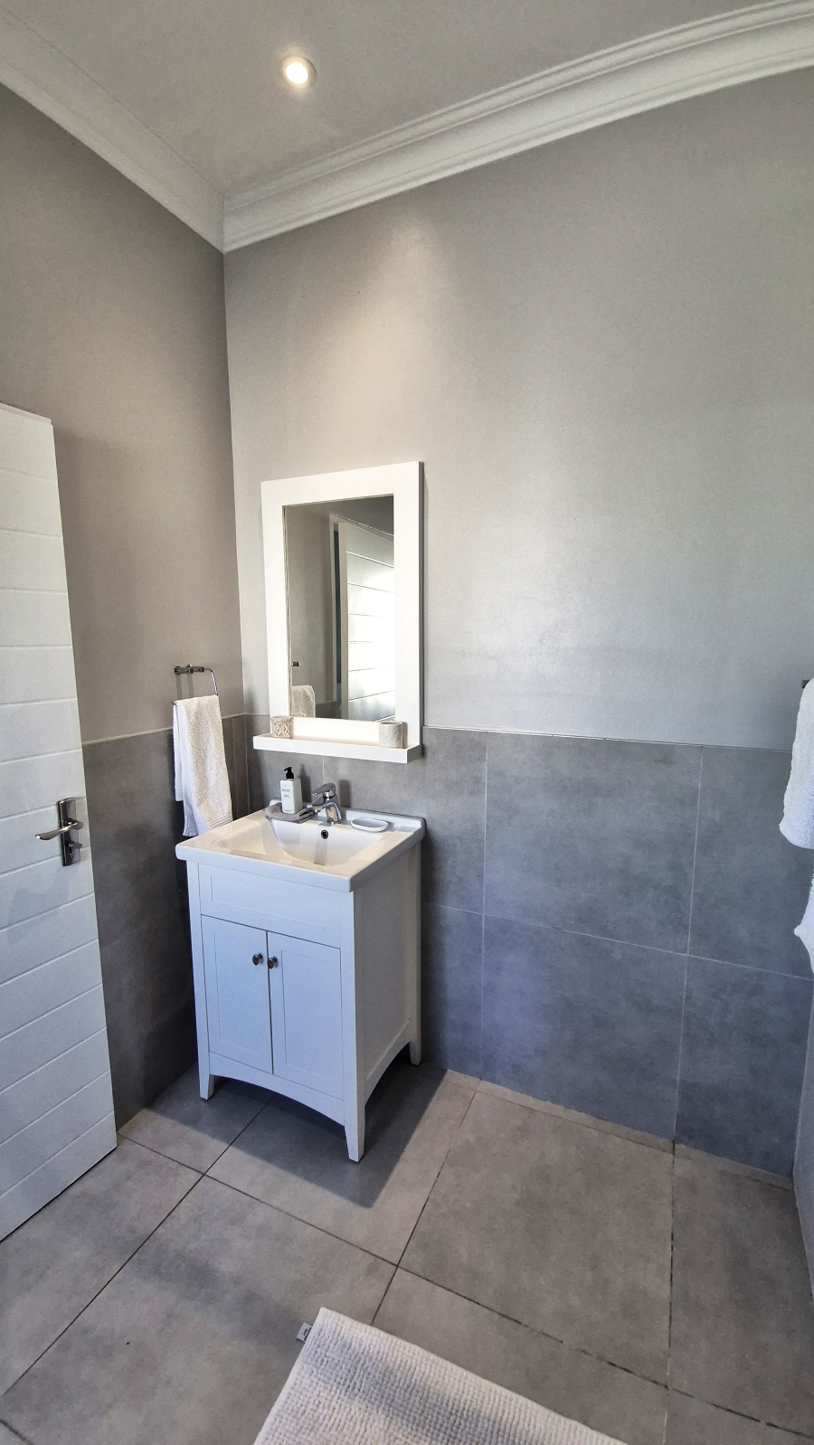 To Let 1 Bedroom Property for Rent in Westcliff Western Cape